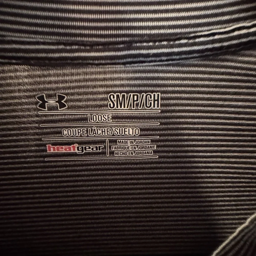 Under Armour Loose Heat Gear 1/4 Zip Pullover Gray Stripes Size S‎ performance